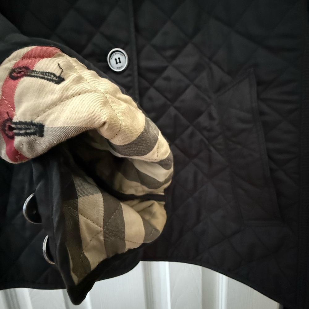 Burberry puffer jacket - Picture 3 of 6